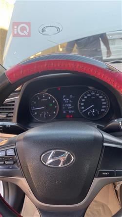 هیوندای ئەلەنترا